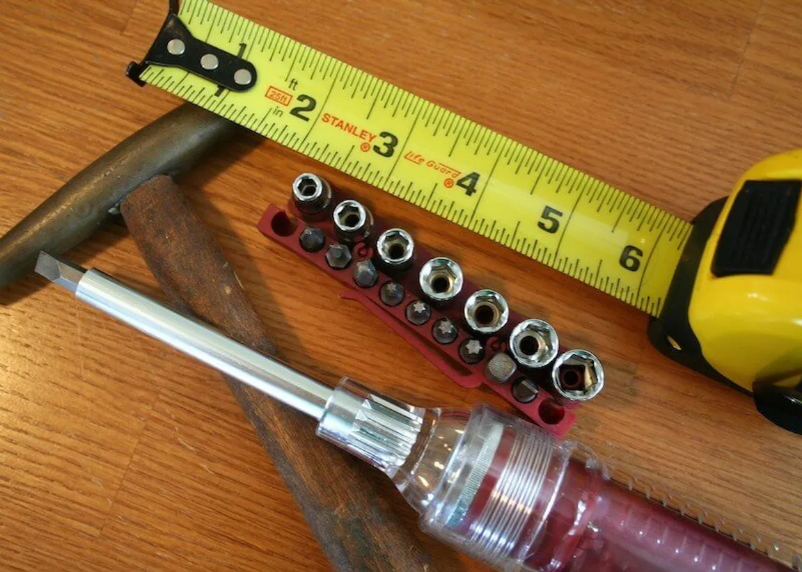 Tools to do repairs on a house in Memphis