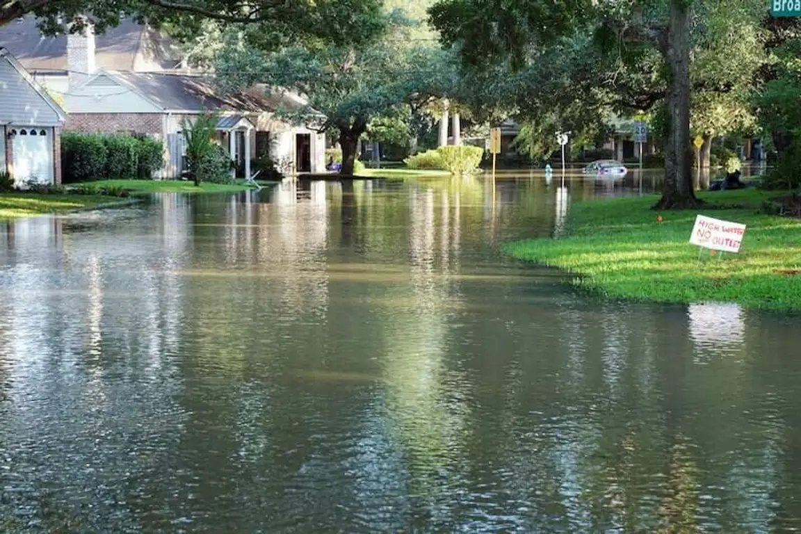 sell a house in a floodplain