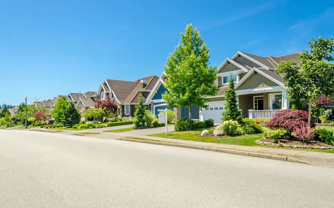 compare selling to a cash buyer vs a real estate agent