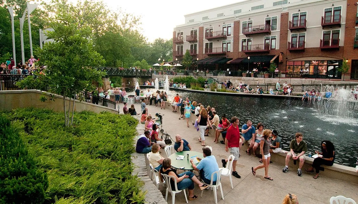 Gahanna, Ohio river walk photo | Sell My House Fast Gahanna OH | We Buy Houses Gahanna OH | Homesmith Buys Houses Gahanna OH | We buy Gahanna houses fast for cash. Contact us today!