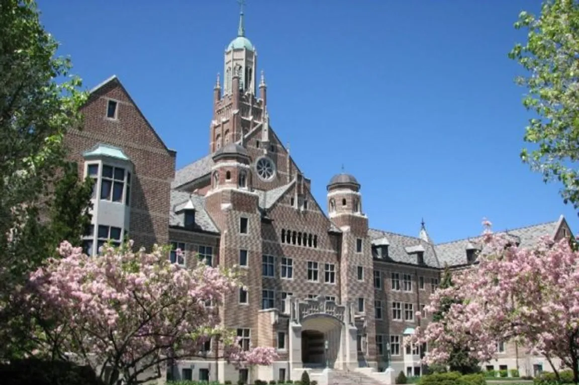 Pontifical-College-Josephinum-Worthington-Ohio | Sell My House Fast Worthington OH | We Buy Houses for cash Worthington OH | Homesmith Buys Houses for cash Worthington OH | We buy houses in Worthington fast for cash | 877-HOMESMITH
