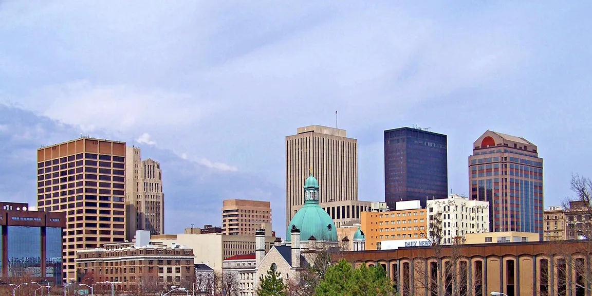Sell My House Fast Dayton OH | We Buy Houses Dayton OH | Homesmith Buys House Dayton OH | Sell your Dayton house fast for cash. Contact us today!