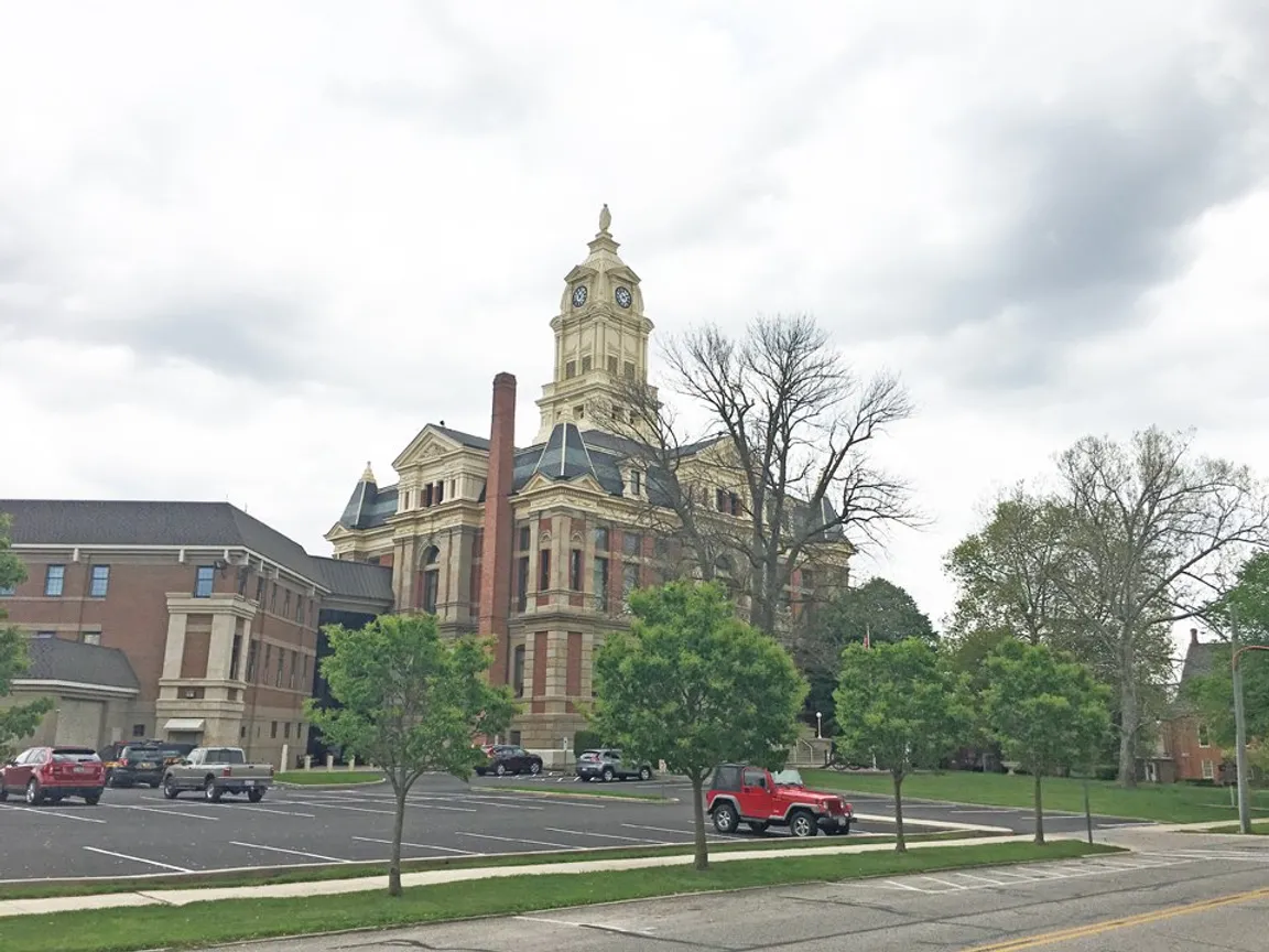 Union County Courthouse - Marysville OH | Sell My House Fast Marysville OH | We Buy Houses Marysville OH | Homesmith Buys Houses Marysville OH | Sell your Marysville house fast for all cash | Homesmith.com | 877-HOMESMITH