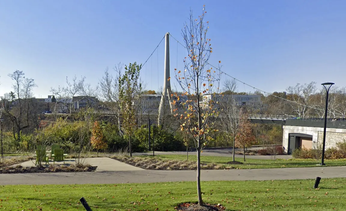 Dublin Link Bridge in Dublin, Ohio – Homesmith buys houses fast for cash in Dublin, Ohio which features the world’s longest single-tower S-shaped suspension bridge spanning the Scioto River.