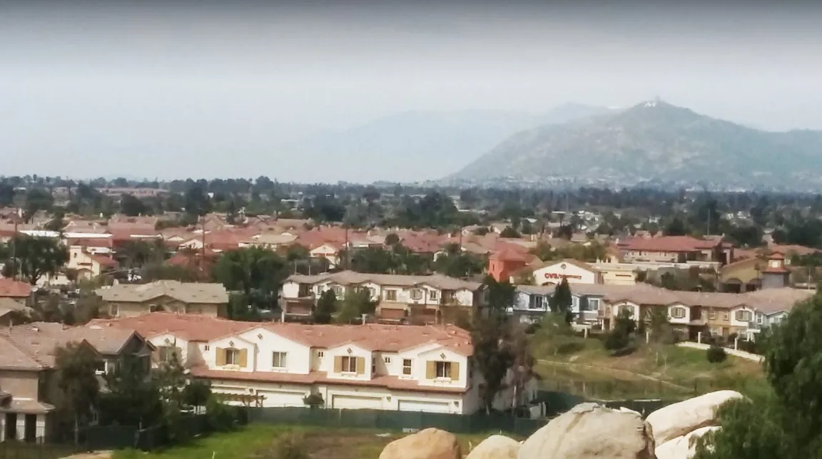 Sell My House Fast Moreno Valley CA | We Buy Houses Moreno Valley CA | Homesmith Group Buys Houses Moreno Valley CA | We buy Moreno Valley houses fast. Contact us today!