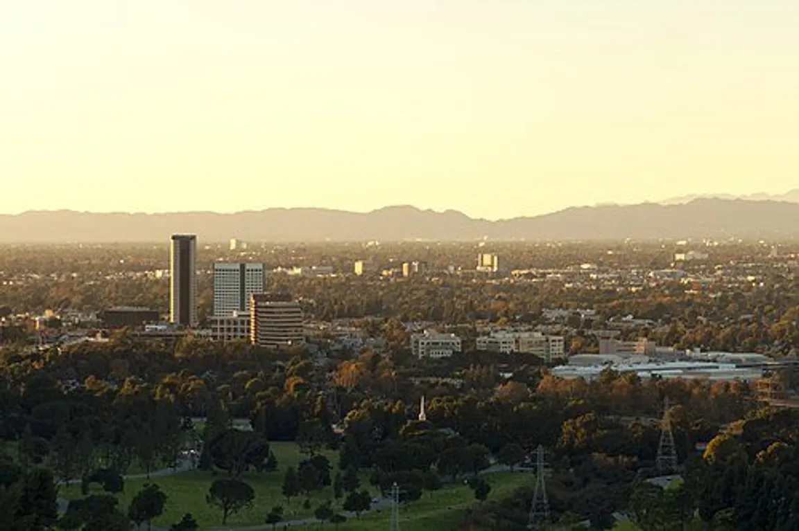 Sell My House Fast Burbank CA | We Buy Houses Burbank CA | Homesmith Group Buys Houses Burbank CA | We Buy Burbank Houses Fast for Cash. Call us today!