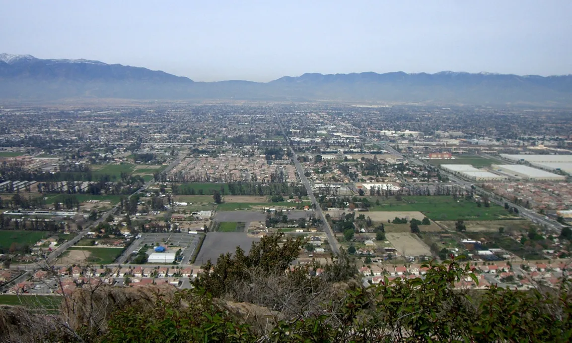 Sell My House Fast Fontana CA | We Buy Houses Fontana CA | Homesmith Buys Houses Fontana CA | We Buy Houses Fontana! Call us today!