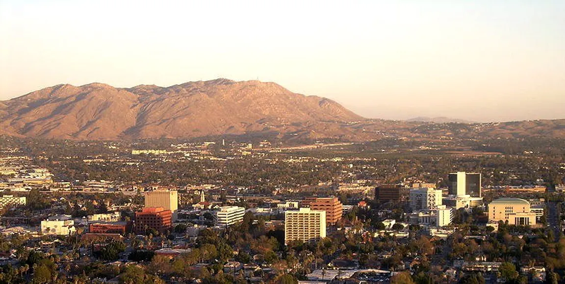 Sell My House Fast Riverside CA | We Buy Houses Riverside CA | Homesmith Group Buys Houses Riverside CA | Riverside, CA, California