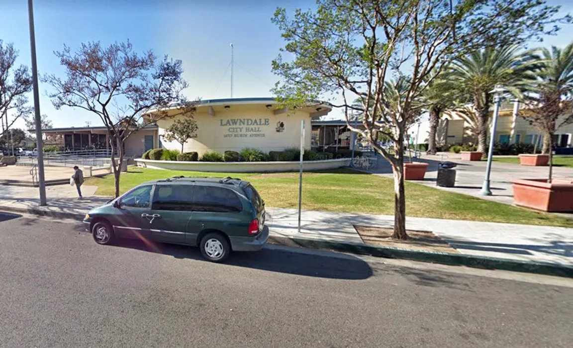 Sell My House Fast Lawndale CA | We Buy Houses Lawndale CA | Homesmith Group Buys Houses Lawndale CA |Sell Your House Fast for Cash Lawndale CA. Call us Today!