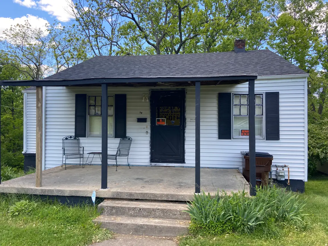 Sell Your House if it Requires Major Repairs- Old house