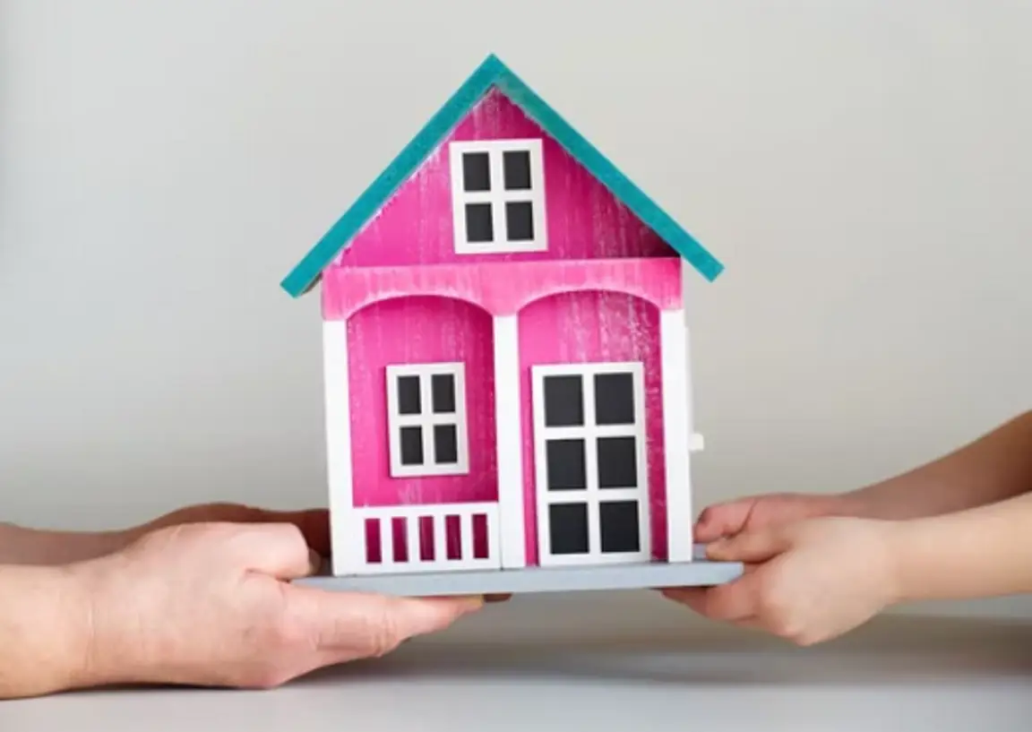 Downfalls of Inheriting a House- Ancestral house