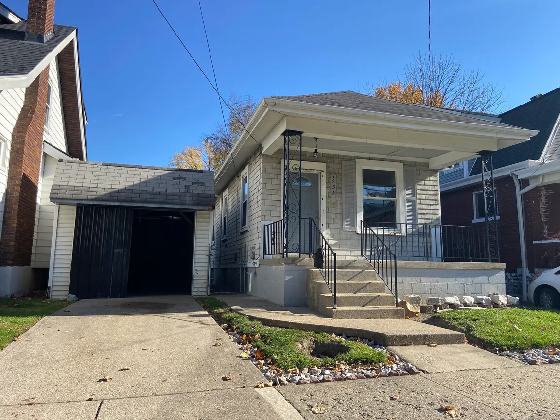 sell a house that needs repairs - euclid covington