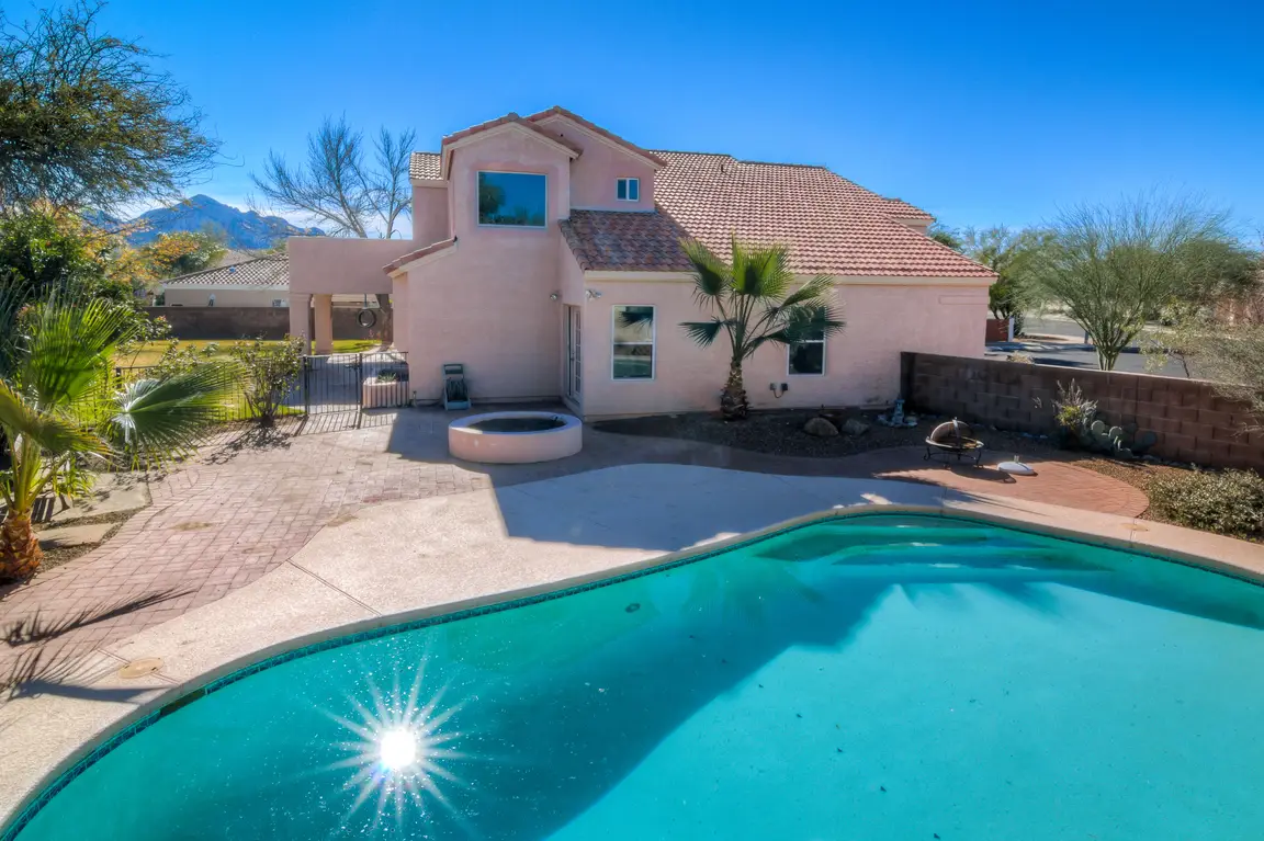 sell tucson home with a pool