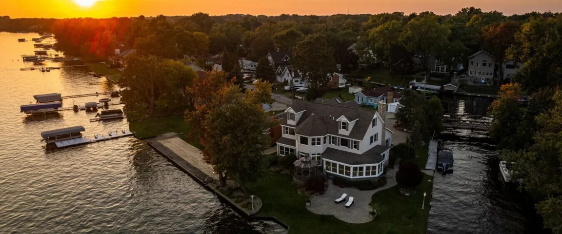 we buy houses in West Bloomfield charter township