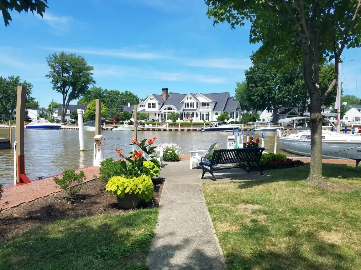 Sell my house fast in Harbor View Toledo OH