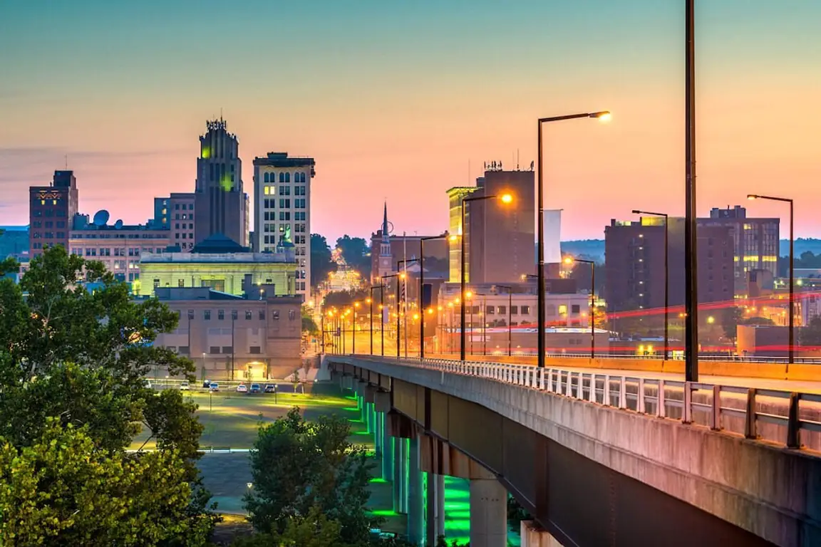 We buy houses in akron
