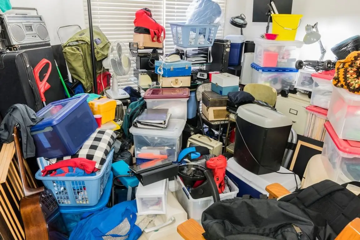 house-full-of-clutter