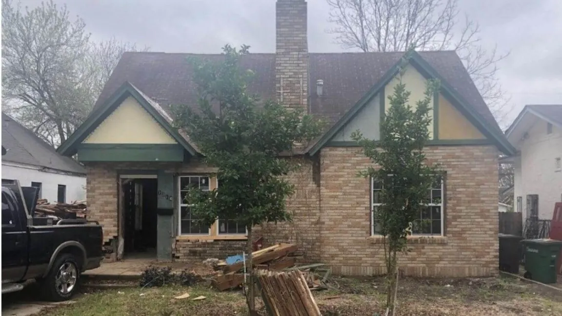 we buy houses for cash Live Oak Texas