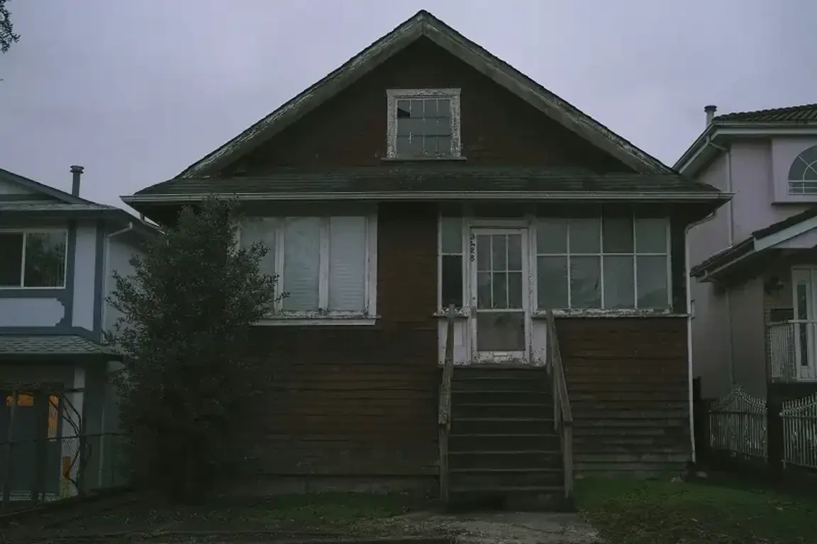 Your Ultimate Guide to Selling a Vacant House in Wisconsin