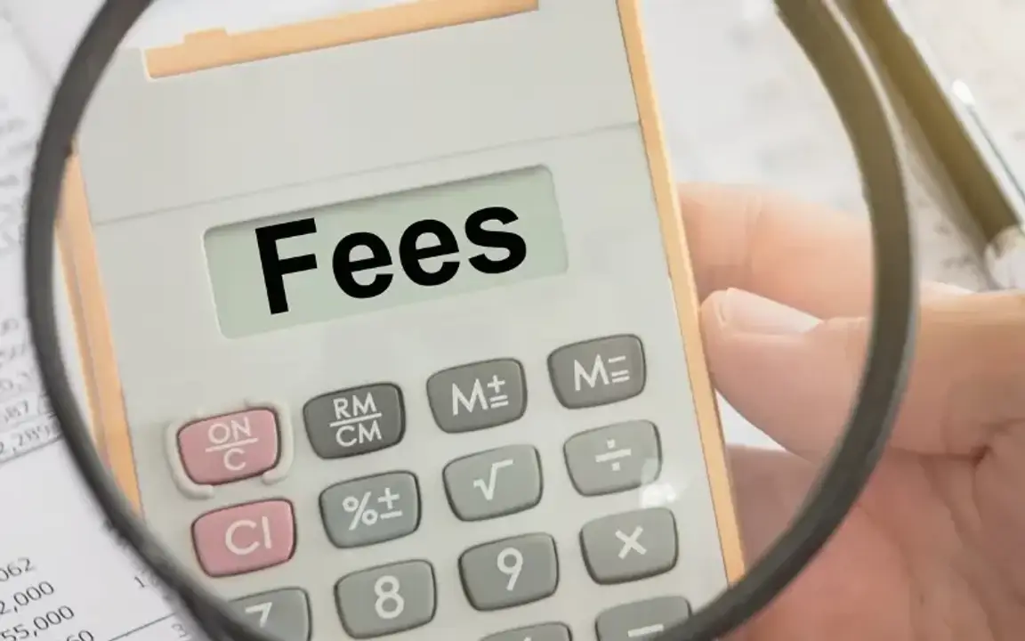 Who Pays Realtor Fees in Wisconsin in 2025