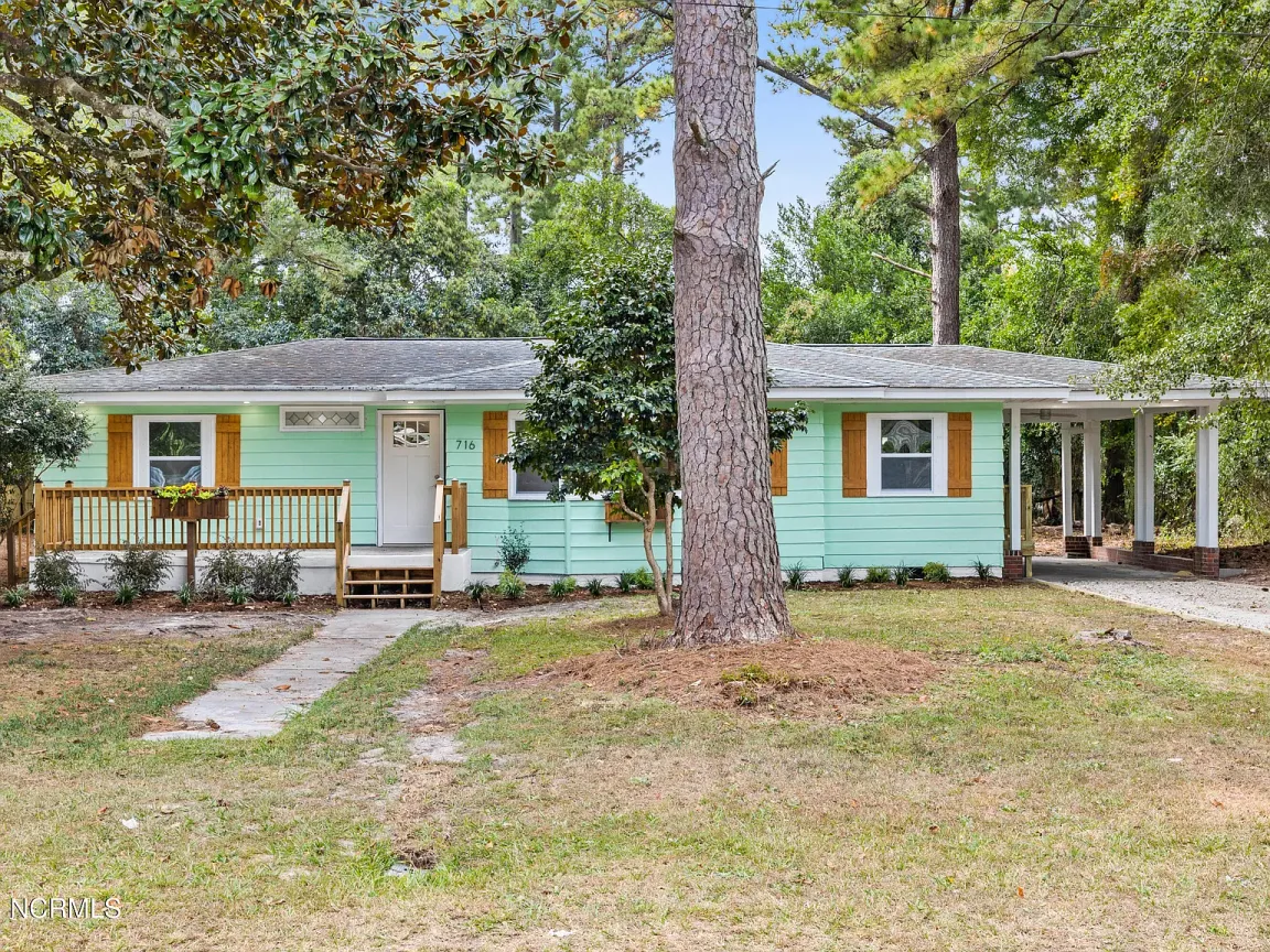 Renovated Devon Park home in Wilmington NC after Homebuyers of NC completed the project