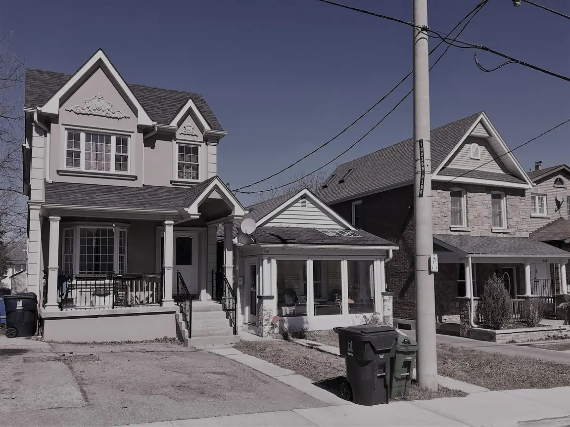 BG House in Etobicoke - I Buy House Fast