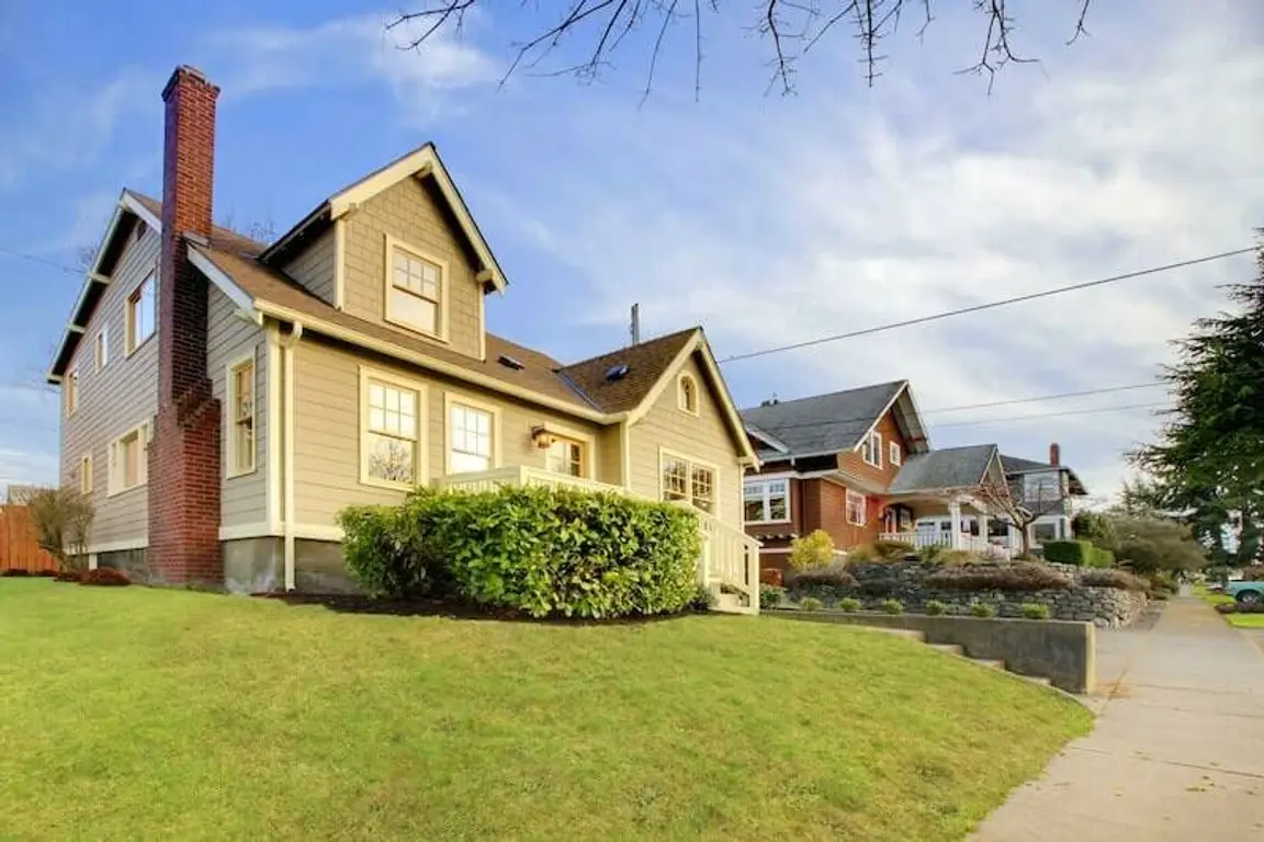 Cheapest Ways to Sell a House in Rhode Island