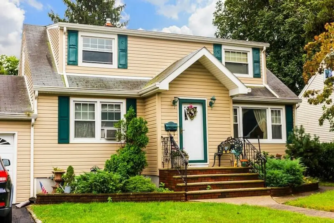 Sell a House That Smells Like Smoke in Maine