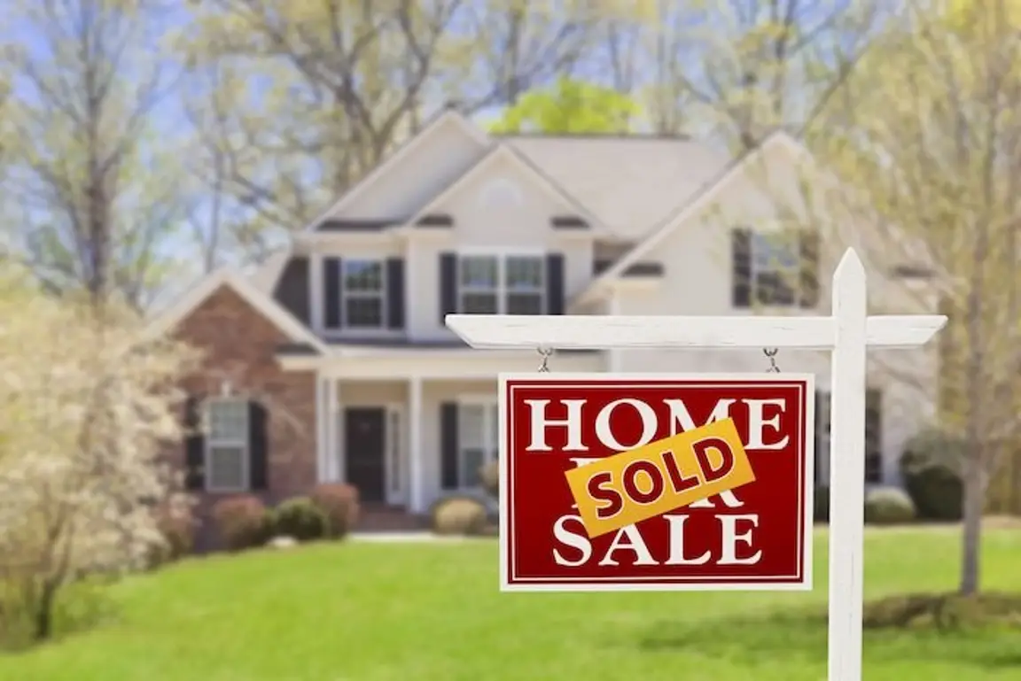 sell your house in Nebraska with this complete guide