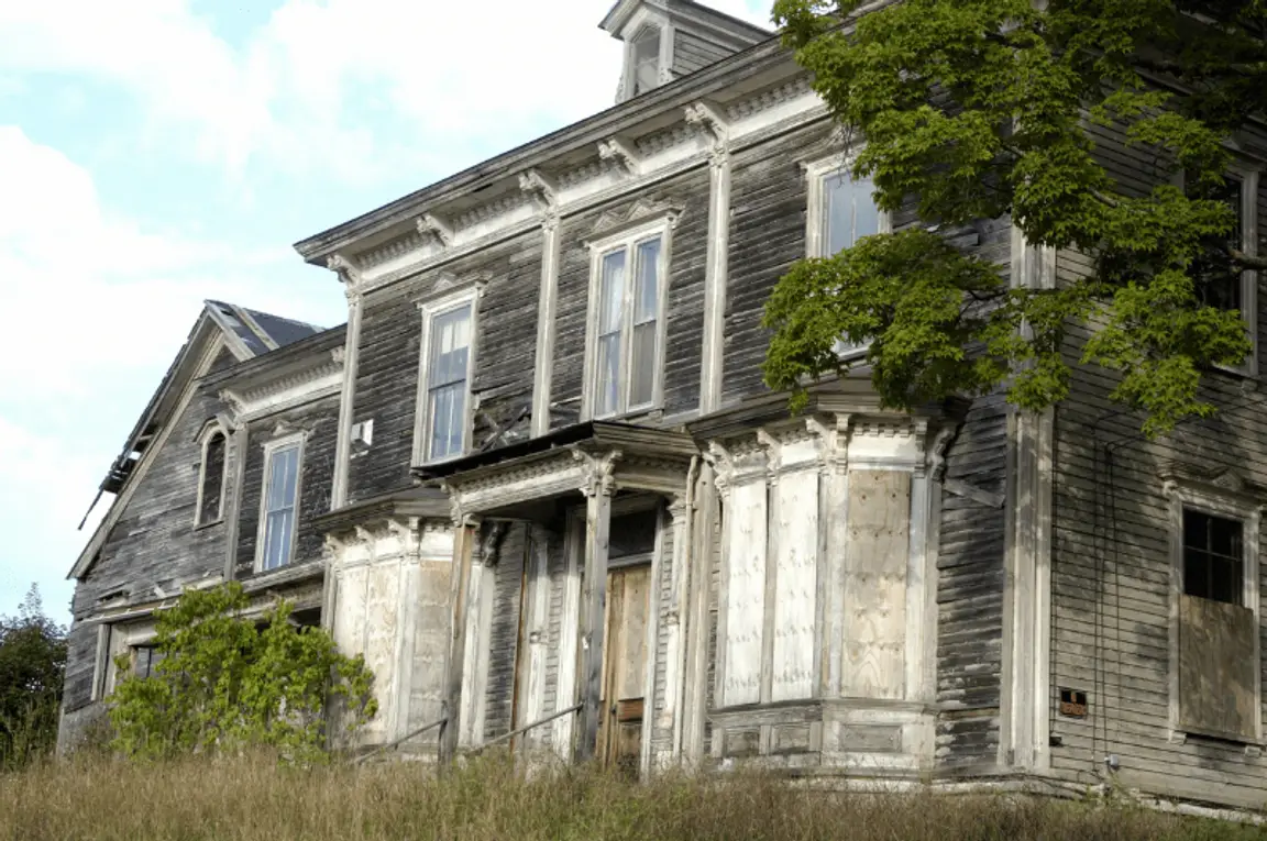 What Happens to Tenants When a Property Is Condemned