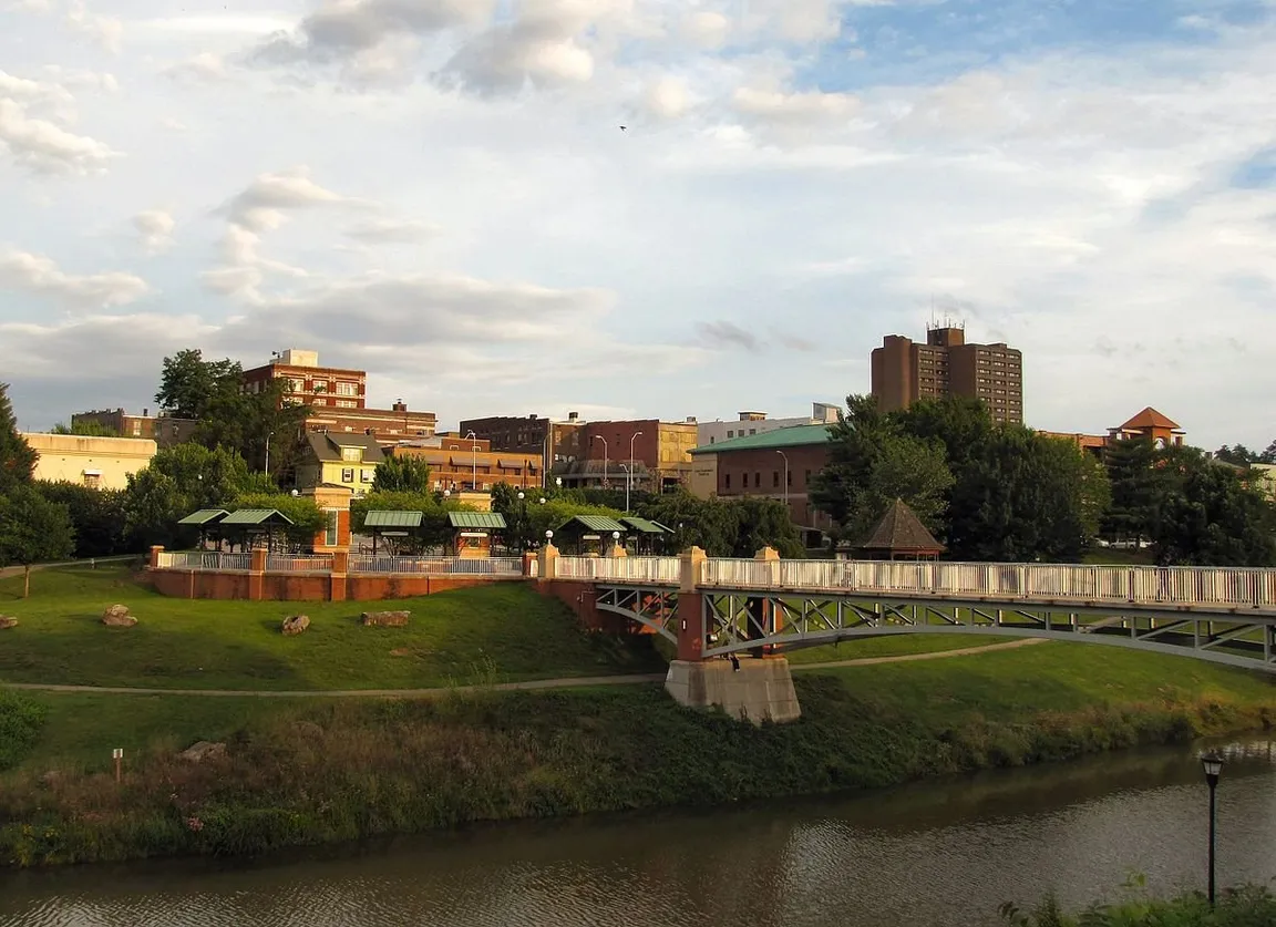 the Maryville TN skyline on the sell your houseu fast in Maryville page