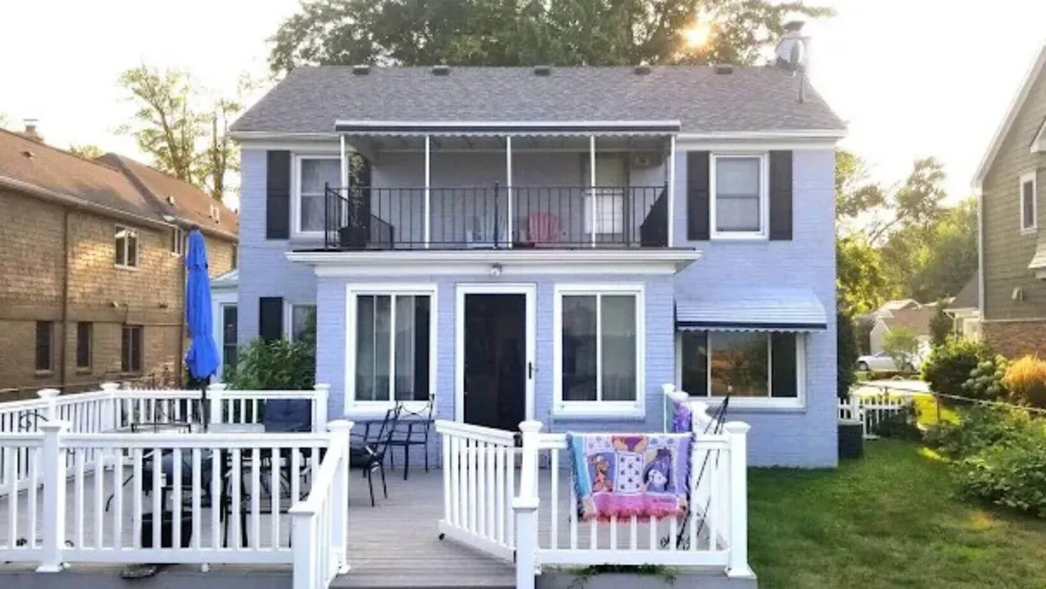 we buy houses for cash Delhi MI
