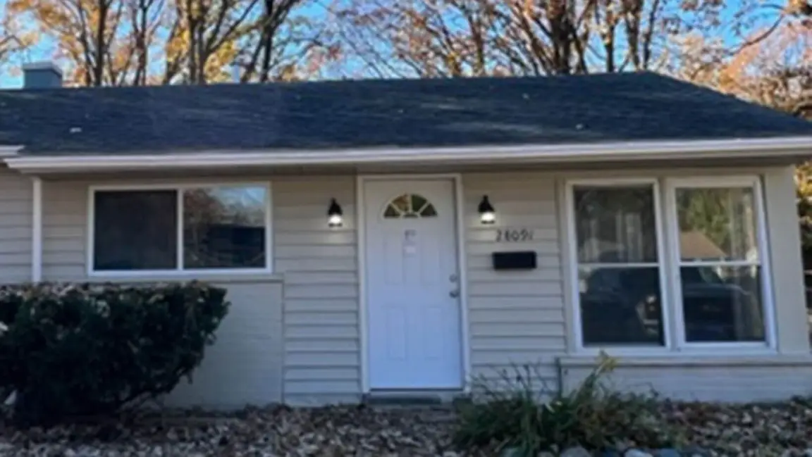we buy houses for cash Sterling Heights MI