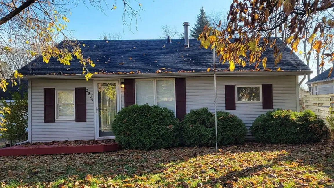 we buy houses for cash Walled Lake MI