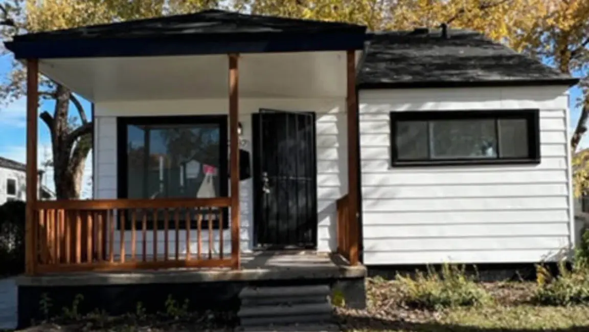 we buy houses for cash Roseville MI