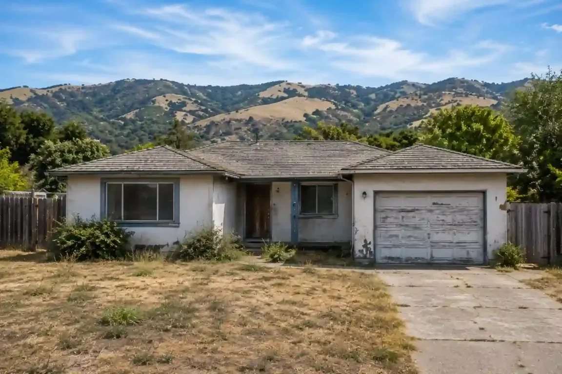 We buy houses in Rohnert Park CA including fixer uppers, distressed properties, inherited homes, and houses needing repairs.