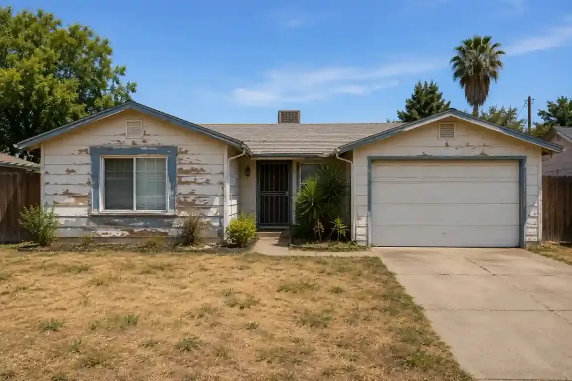 Sell my house fast in Fresno CA. Cash home buyers in Fresno CA helping homeowners sell a dated Fresno house quickly without repairs, cleaning, or real estate agent commissions.