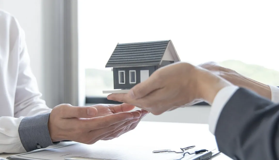 Why Local Cash Buyers in Houston Are More Reliable Than National Companies