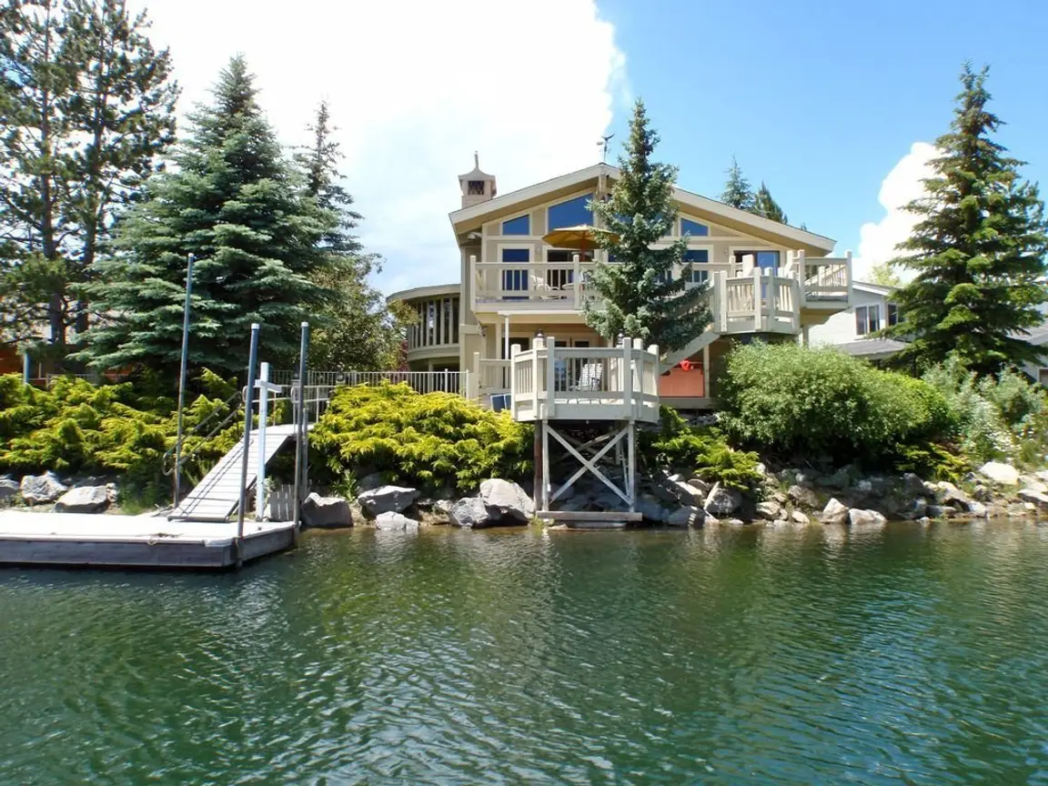 Lake-house