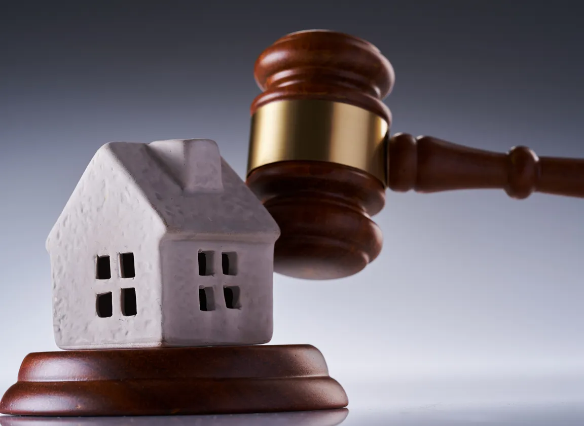 How Long Can You Stay After Foreclosure Auction in Louisville