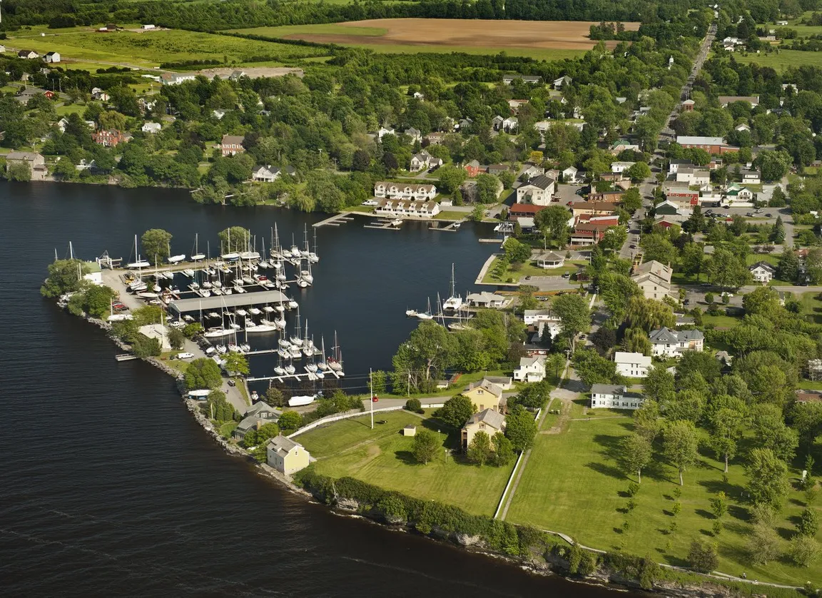 we buy houses sackets harbor