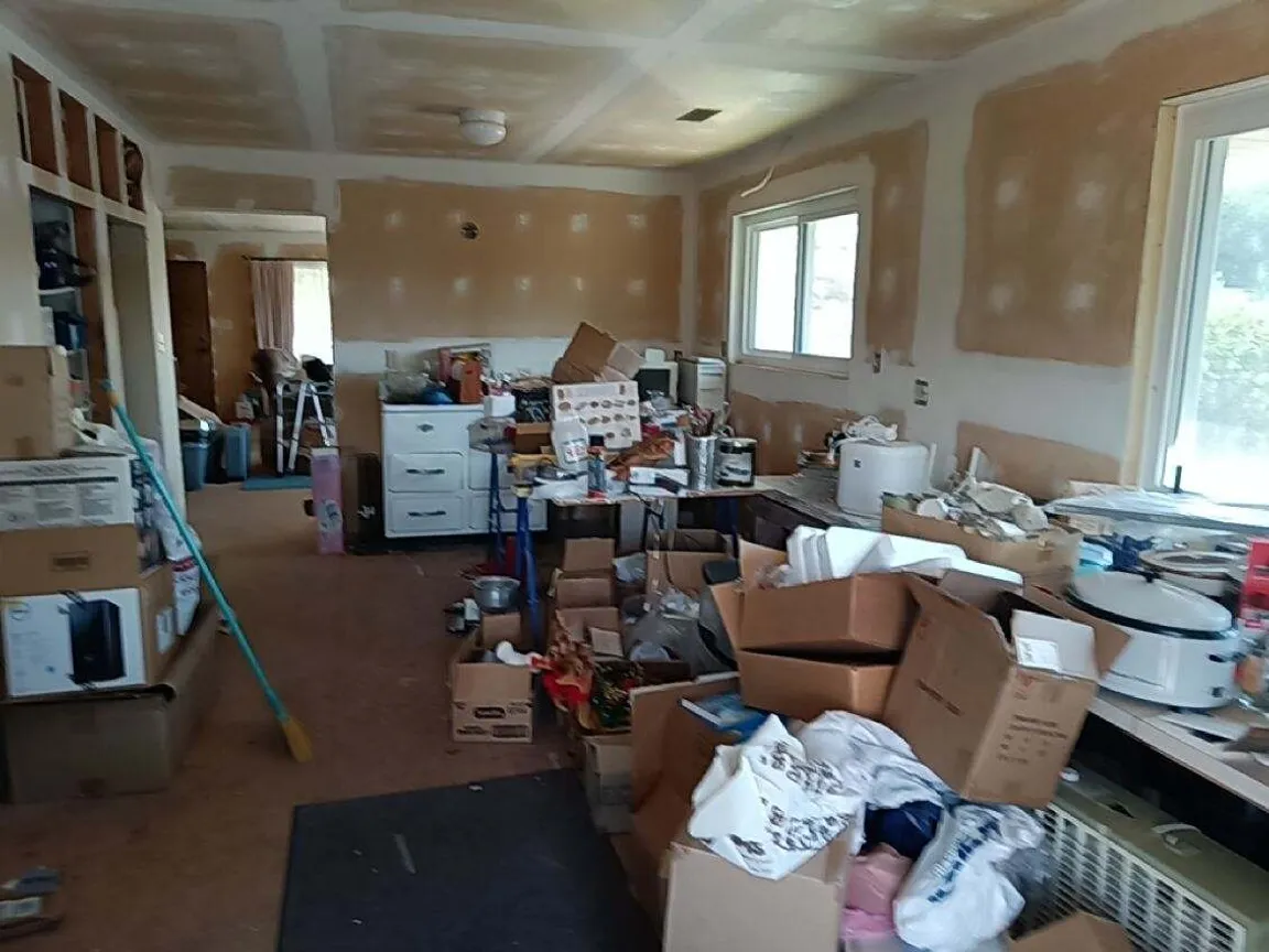 Home in Carbon county that Utah Close Fast Cash Home Buyers, LLC. purchased to clean out and renovate.