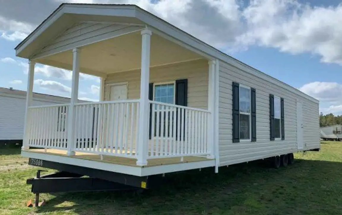 How to Stage a Mobile Home to Sell in [market_city]
