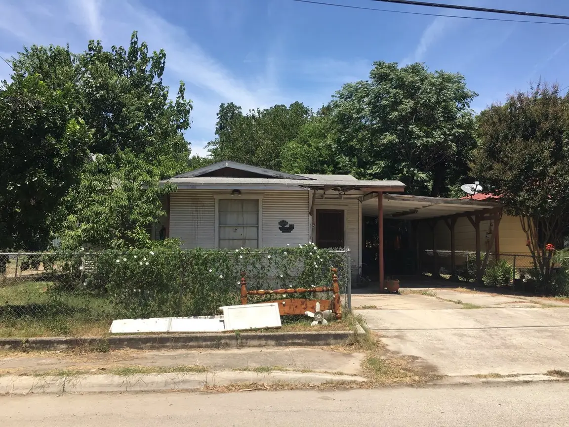1035 Eldorado St