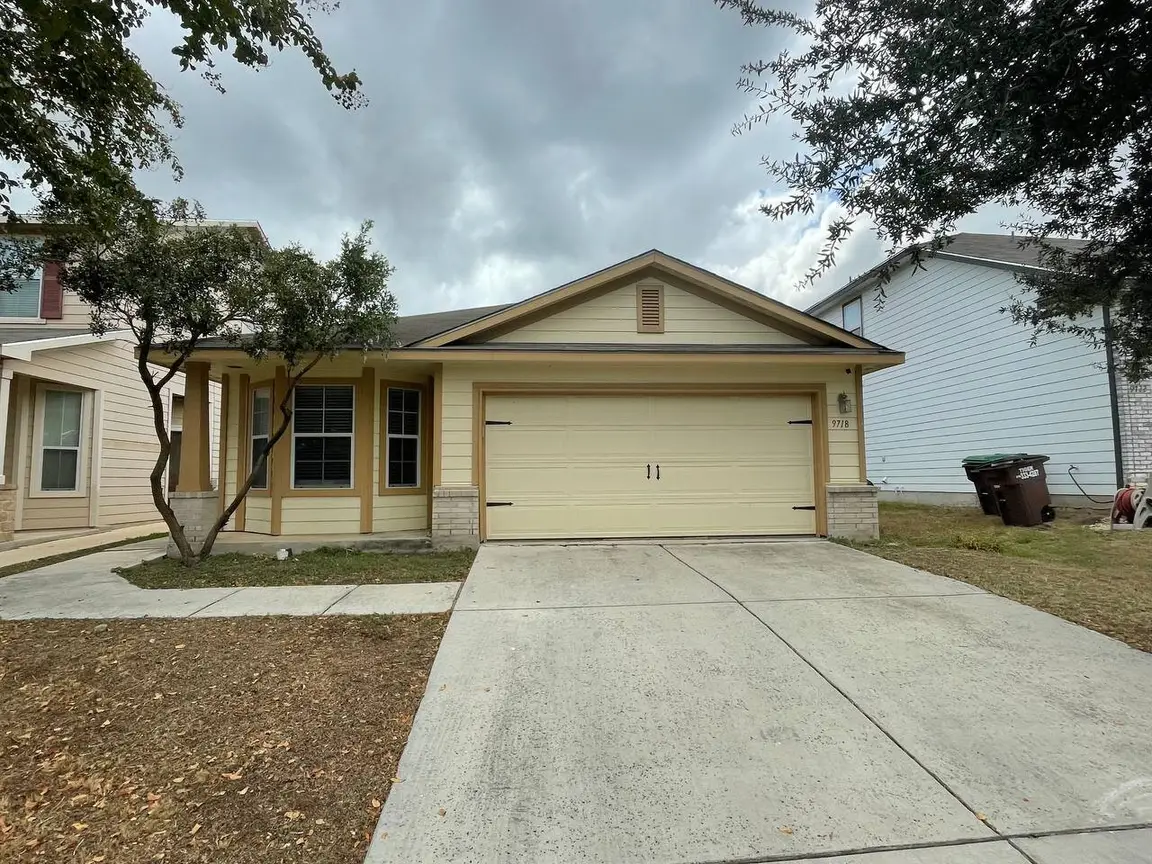9718 Acadian Dr | HOT Wholesale Deal in San Antonio, TX