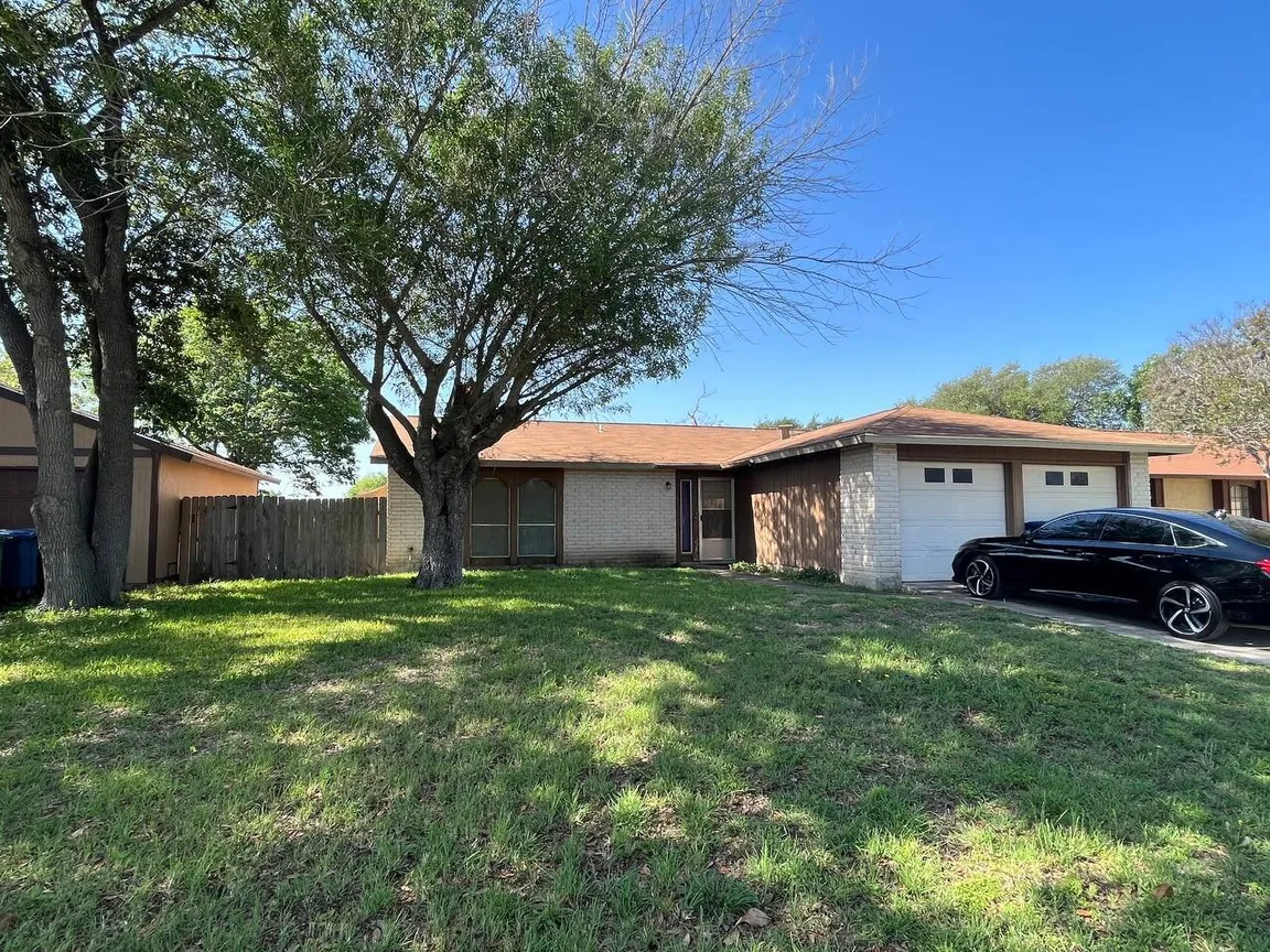 5934 Lakedale St | HOT Wholesale Deal in San Antonio, TX