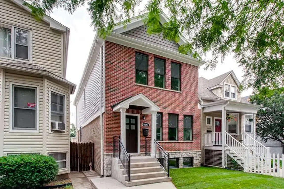 We solve problems. We buy houses. Call us. 312-313-8806