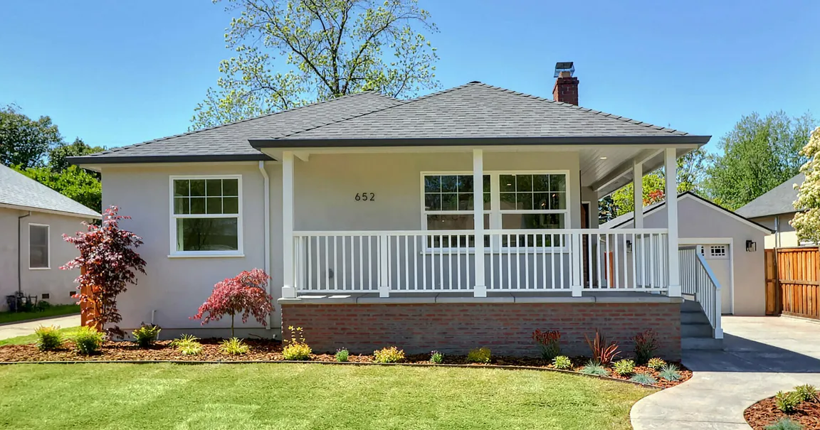 A lovely home in Sacramento pictured from the front of the house.