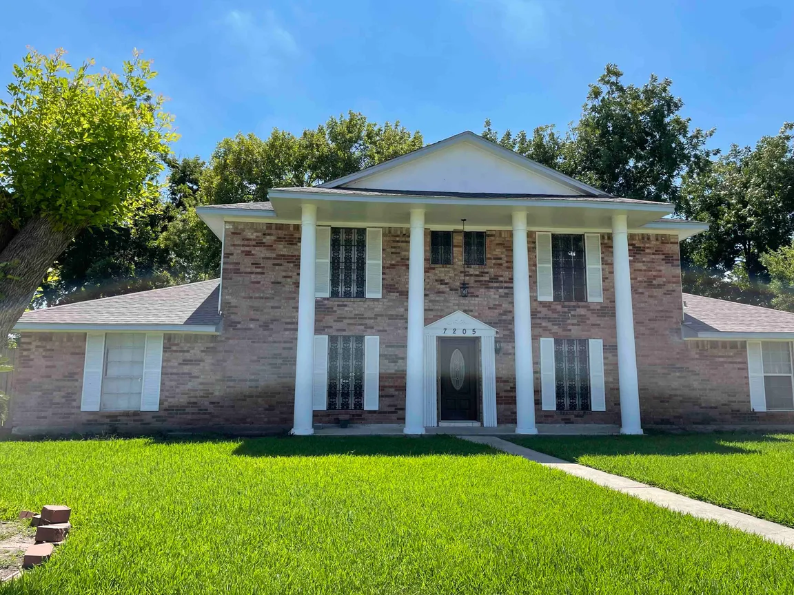 we buy houses Angelton