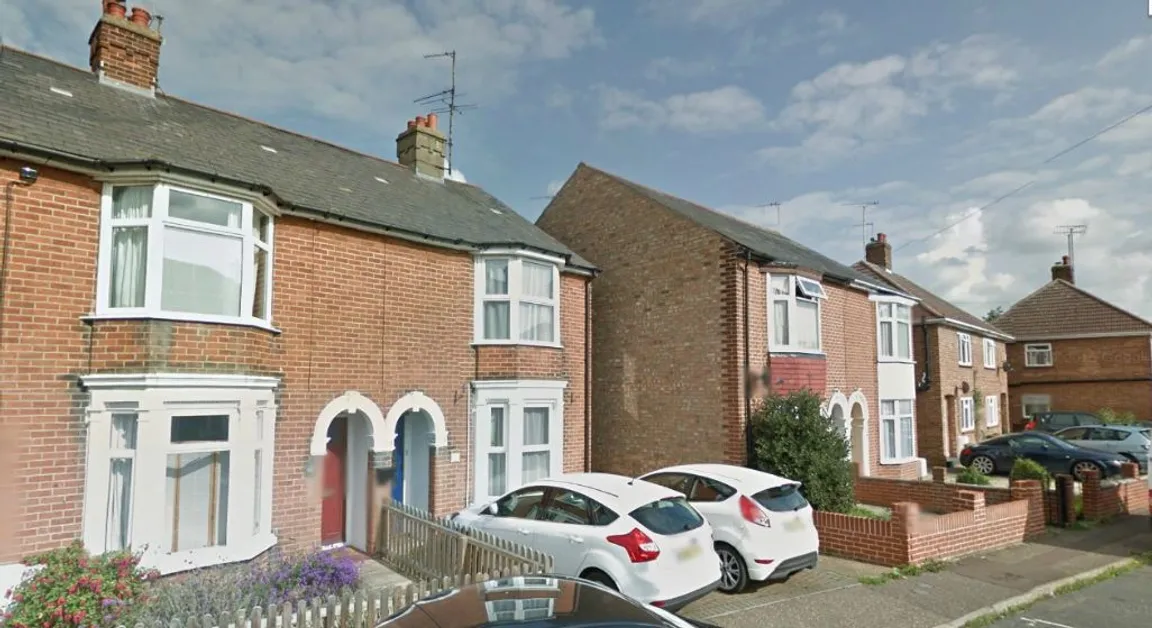 We buy houses Croydon